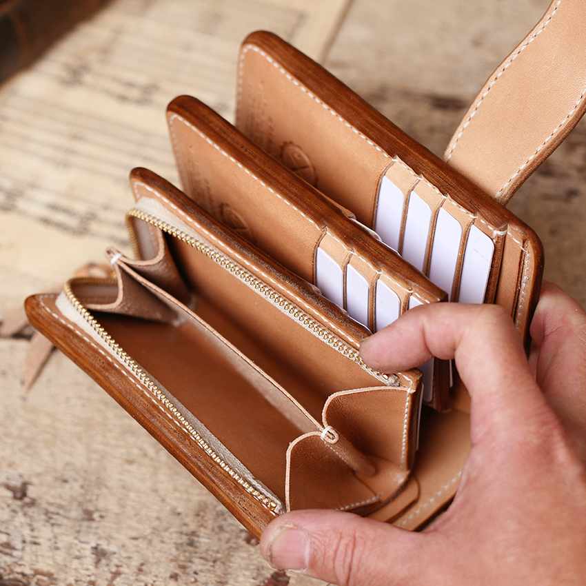 地球上で最厚!!カードがたくさん入る史上最強の極厚革財布 | 頑固