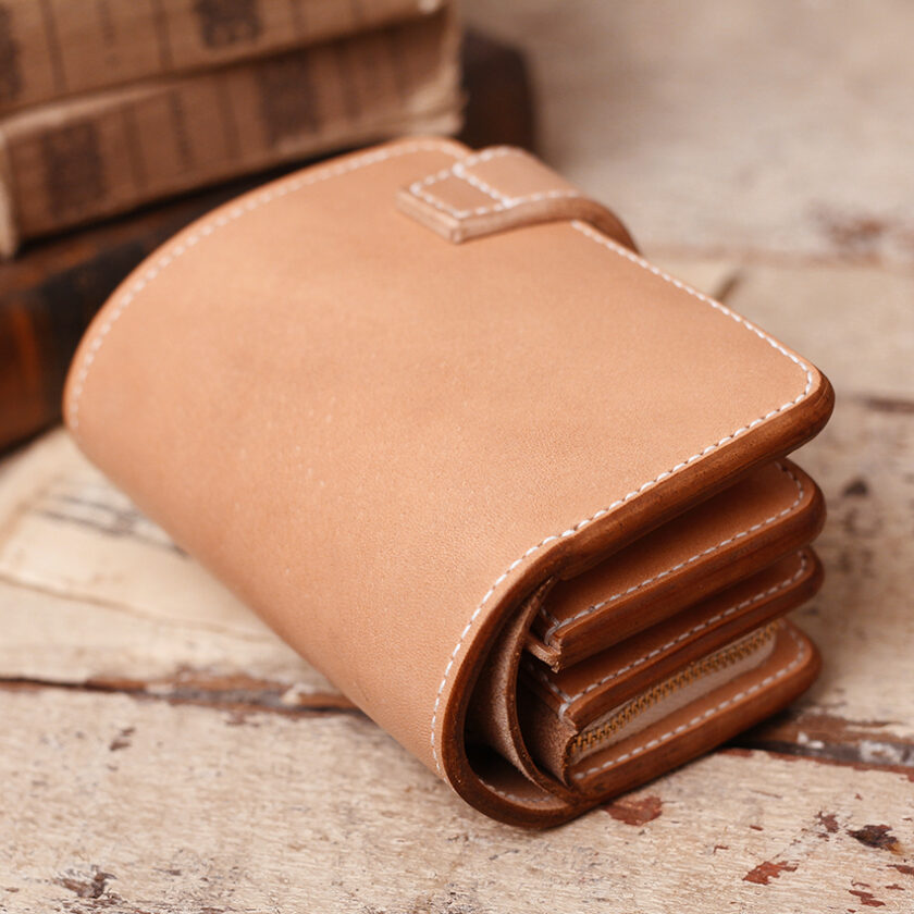 地球上で最厚!!カードがたくさん入る史上最強の極厚革財布 | 頑固